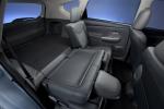 Toyota Prius V 2011 года